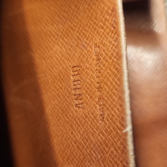 Louis Vuitton Vintage 1990 Monogram Wallet, Brown, Unisex - Picture 5 of 17